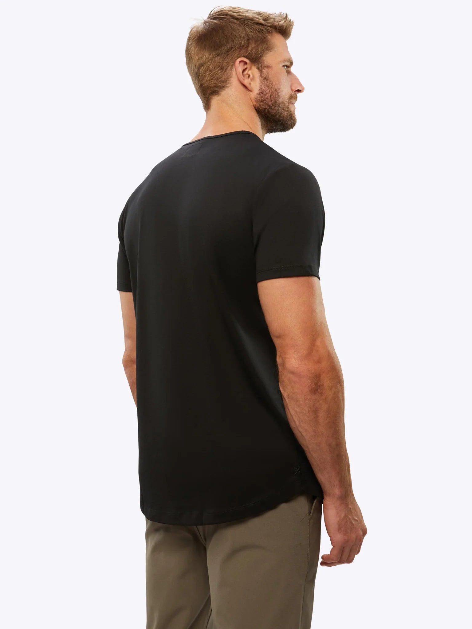 CUTS Clothing Men's AO Curve Hem T-shirt in color black.