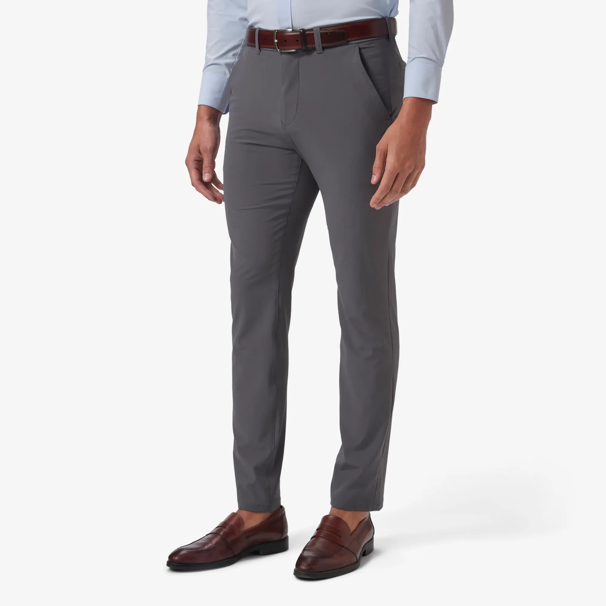 Mizzen+Main Helmsman Chino Pant in color charcoal.