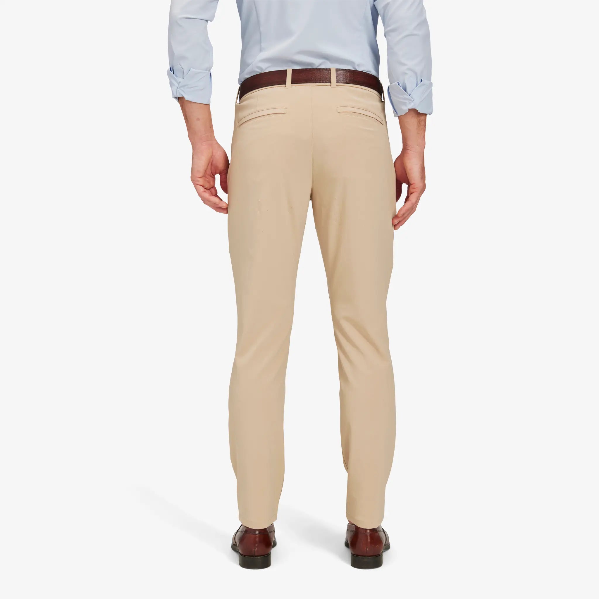 Mizzen+Main Helmsman Chino Pant in Khaki Solid.