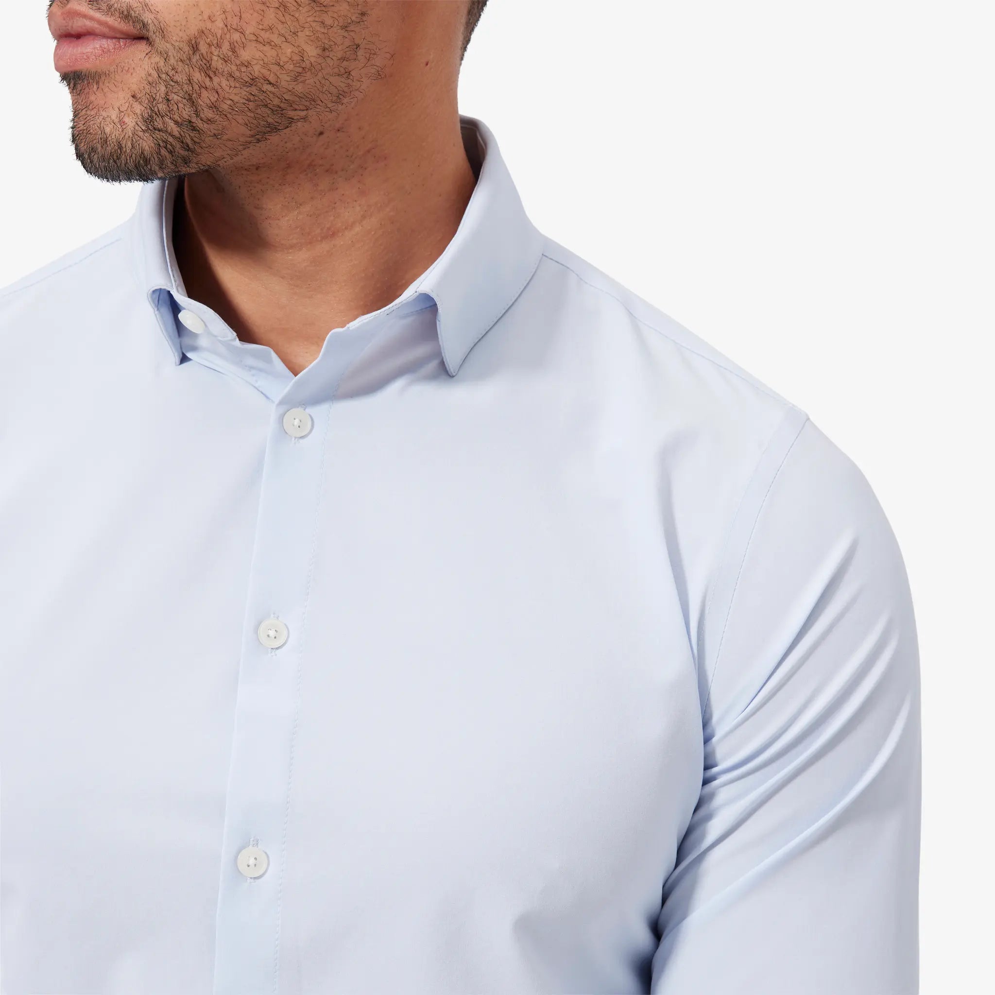 Mizzen+Main Leeward Dress Shirt in Light Blue.