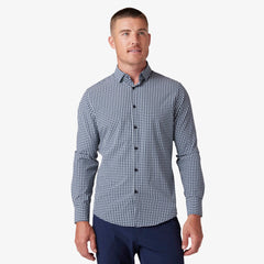 Front of the leeward no tuck dress shirt from Mizzen+Main. Shown in the color Aluminum Gingham.