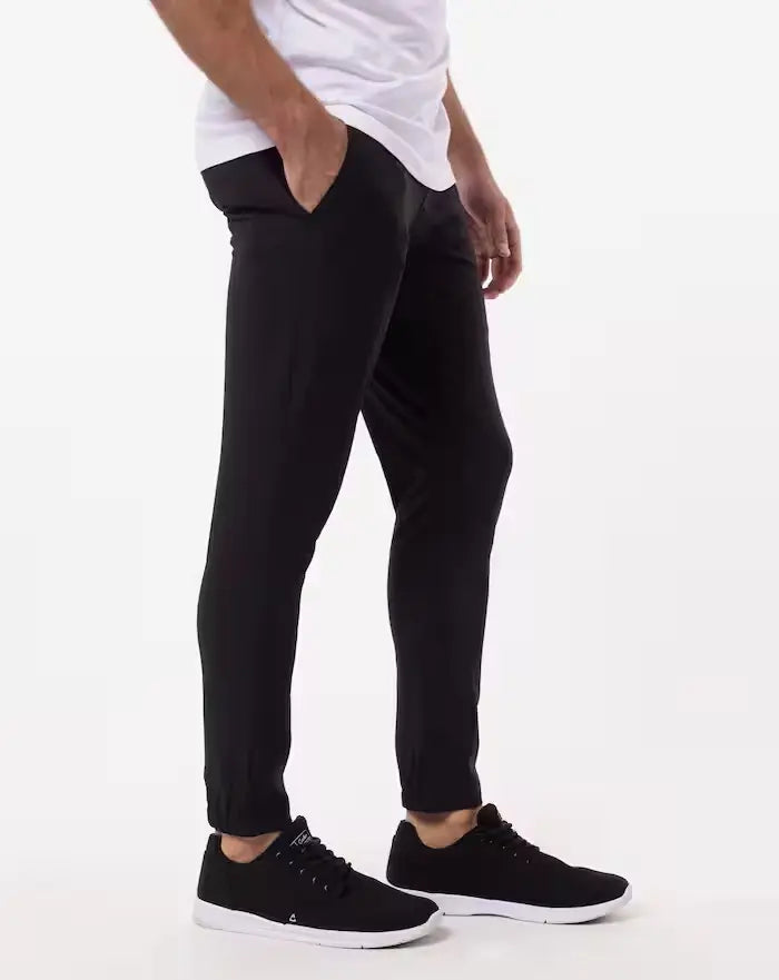 TravisMathew Travel Pant 2.0 Jogger in the color black.