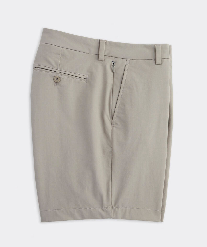 Vineyard Vines 7" On-The-Go Shorts | Khaki