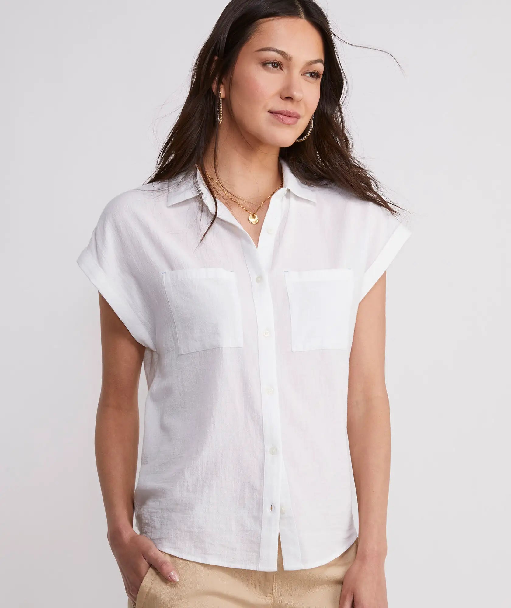 Vineyard Vines women's Lightweight Short Sleeve Button Down shirt in the color white.